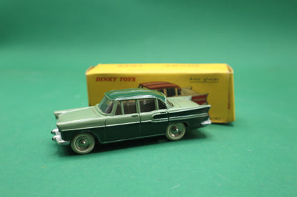 Dinky Toys 24k Simca Vedette "Chambord" with glasses 1/43